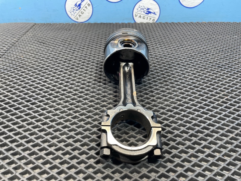 Поршень с шатуном в сборе Pathfinder 2006 R51 YD25DDTi