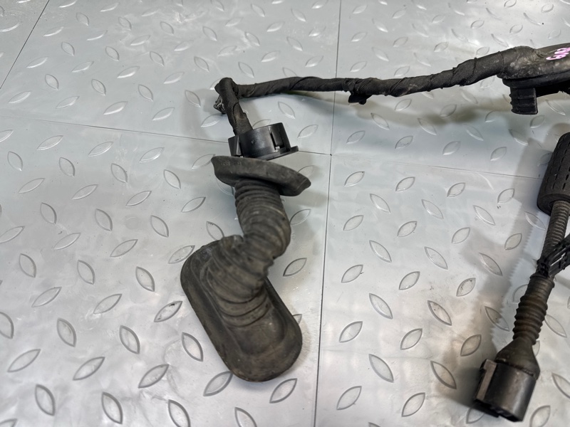 Проводка двери передняя правая A3 2008 8P1 CBAB