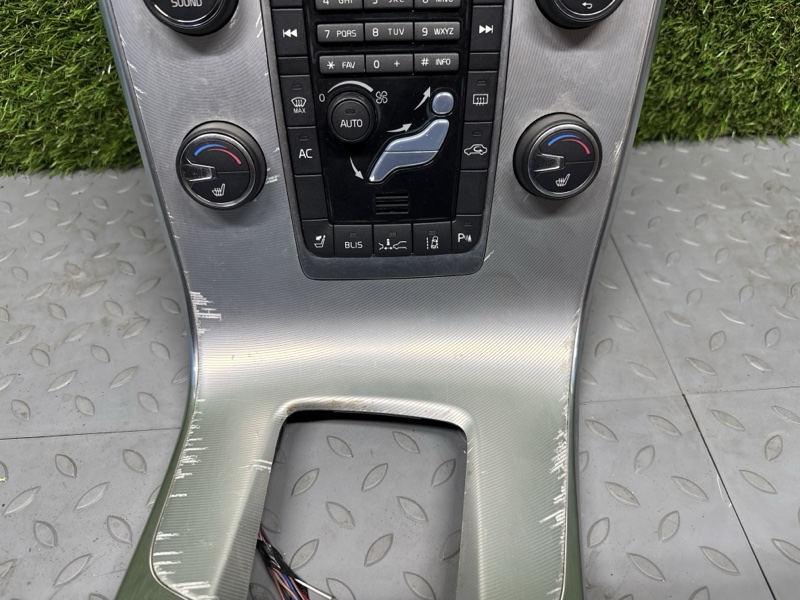 Блок управления климатом Volvo V60 FB B6304T4