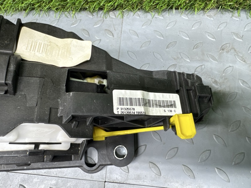 Кулиса КПП V60 2012 FB B6304T4