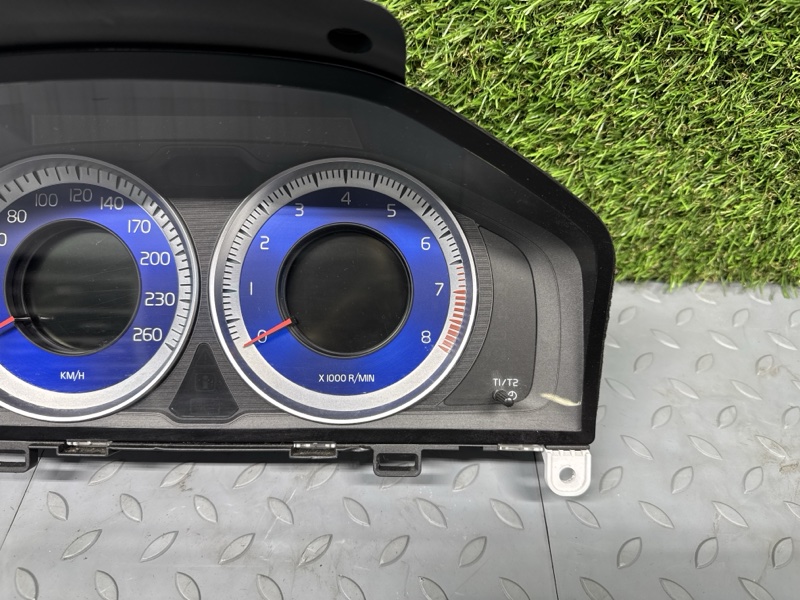 Панель приборов Volvo V60 FB B6304T4 Панель приборов Volvo V60 FB B6304T4