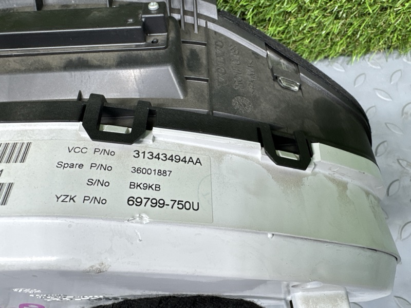 Панель приборов V60 2012 FB B6304T4 Панель приборов V60 2012 FB B6304T4