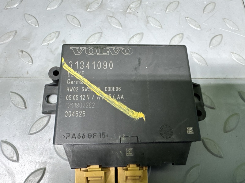 Блок управления парктроником V60 2012 FB B6304T4