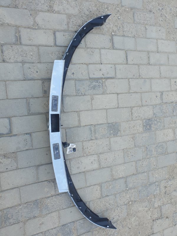 Накладка двери багажника задняя Insignia 2014 A караван