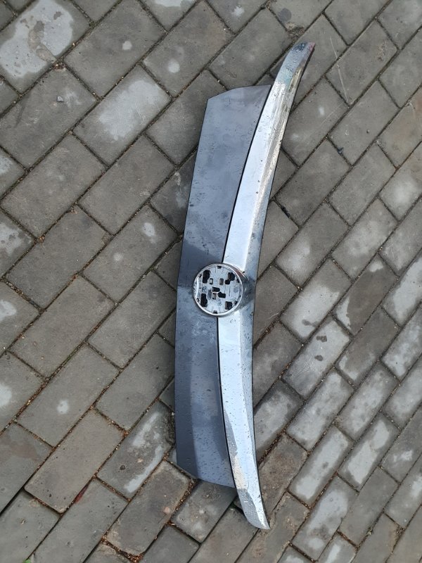 Запчасть накладка двери багажника задняя OPEL Insignia 2010 A караван Б/У Накладка двери багажника задняя OPEL Insignia 2010 A караван Б/У