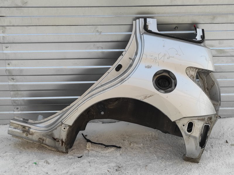Крыло заднее левое Toyota ist 2003 NCP60 2NZ-FE 6160252160 контрактная