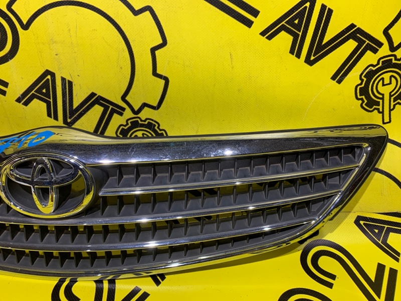 Решетка радиатора Toyota Camry ACV30 2AZ-FE