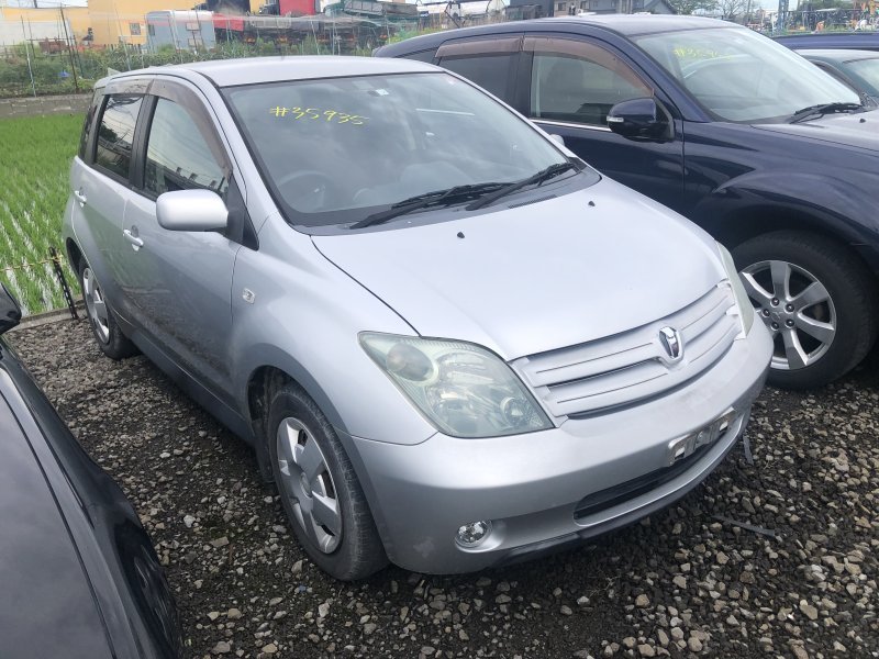 Накладка декоративная левая ist 2002 NCP61 1NZ-FE