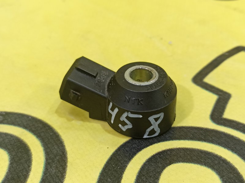 Запчасть датчик детонации Mitsubishi Outlander 2012 GF8W 4J12 1865A040 контрактная Датчик детонации Mitsubishi Outlander 2012 GF8W 4J12 1865A040 контрактная