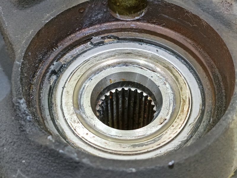 Ступица передняя левая Opa 2000 ZCT10 1ZZ-FE Ступица передняя левая Opa 2000 ZCT10 1ZZ-FE