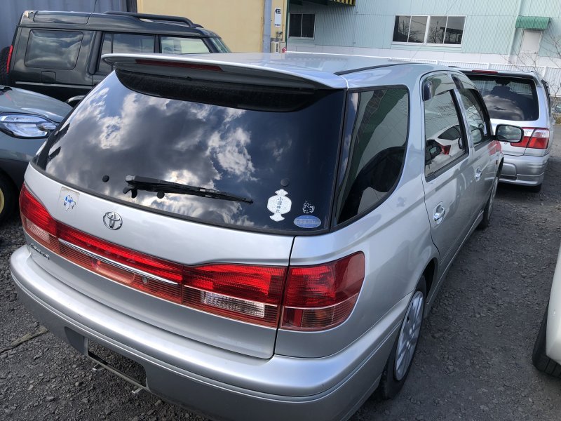 Ступица передняя правая Vista Ardeo 2002 ZZV50 1ZZ-FE Ступица передняя правая Vista Ardeo 2002 ZZV50 1ZZ-FE