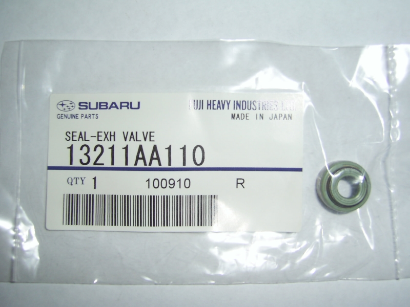Колпачок маслосъемный выпускной (original) Subaru Forester SF5 EJ255 13211AA110 новая