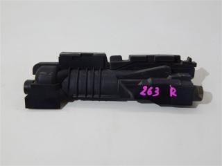 Накладка на рамку радиатора правая BMW 3-series 2000 E46 M43B19 17111436249 Б/У