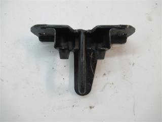 Фото запчасти замок капота Subaru Forester 2003 Б/У запчасть Запчасть замок капота Subaru Forester 2003