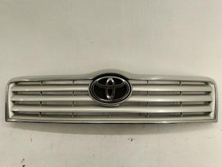 Решетка радиатора Toyota Avensis 2005