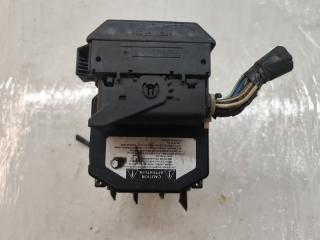 Блок abs Toyota Avensis 2004