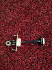 Запчасть ограничитель двери Subaru Outback 2003