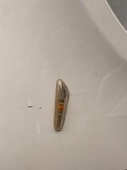 Запчасть поворотник в крыле правый BMW 5-SERIES 2006