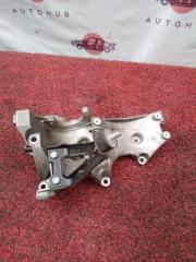 Кронштейн генератора Audi A4 2004-2008 контрактная Кронштейн генератора Audi A4 2004-2008