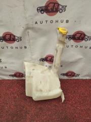 Запчасть бачок омывателя Jeep Cherokee 2001 WJ40 4000 Б/У Бачок омывателя Jeep Cherokee 2001 WJ40 4000 Б/У