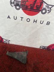 Салазки на бампер передние правые Audi A4 1999 контрактная Салазки на бампер передние правые Audi A4 1999