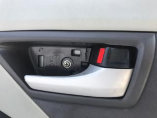 Запчасть ручка салонная передняя правая Toyota PRIUS 2010