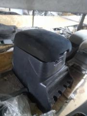 Запчасть подлокотник Mitsubishi Pajero
