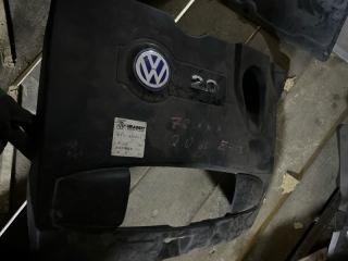 Запчасть декор двигателя Volkswagen Golf 2003