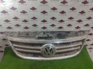 Запчасть решетка радиатора Volkswagen Tiguan 2011
