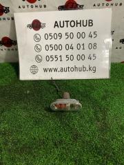 Запчасть поворотник в крыле левый Volkswagen Golf 2001