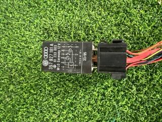 Запчасть реле Volkswagen VENTO 1996