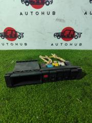 Центральная консоль Audi 100 1992