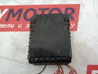 Запчасть блок предохранителей Volkswagen Passat 2.0TDI 2012