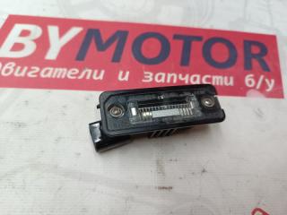 Запчасть подсветка номера Volkswagen Passat CC 2010