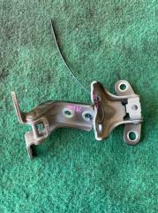 Крепление двери переднее правое Hyundai Solaris 2015