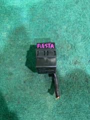 Запчасть блок предохранителей Ford Fiesta 2006