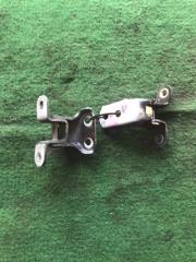 Крепление двери заднее правое Toyota Camry 2009