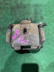 Суппорт тормозной передний левый Toyota Funcargo 2002