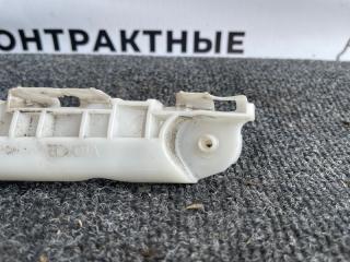 Кронштейн бампера передний правый Toyota Vitz KSP90 1KRFE