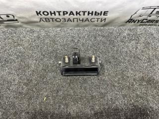 Ручка двери багажника stream 2002 RN1 D17A