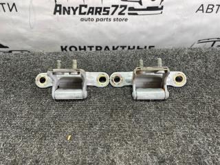 Петля двери багажника stream 2002 RN1 D17A