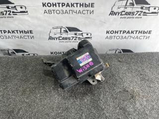 Блок предохранителей Toyota WISH 2004