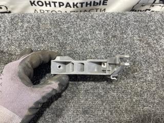 Крепление фары правое Toyota Vitz SCP10 1SZFE