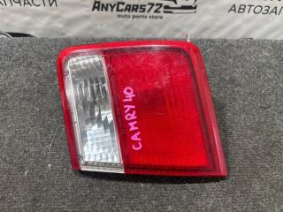Вставка в крышку багажника правая Toyota Camry 1995