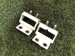Петли багажника Infiniti QX56 2006г [049]
