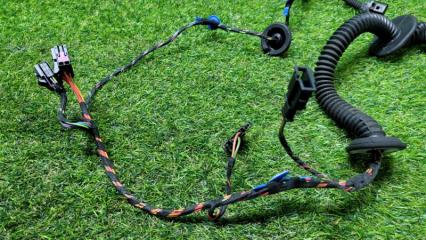 Коса двери задняя левая Cayenne 2006г [105] 957 M5501