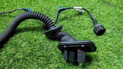 Коса двери задняя левая Porsche Cayenne 957 M5501