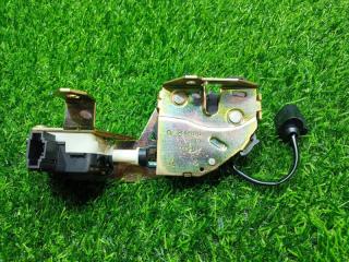 Замок стекла багажника Porsche Cayenne 2004г [108]