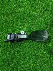 Педаль газа Toyota Tacoma 2012г [111]