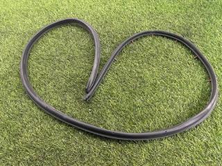 Уплотнительная резинка двери задняя левая nissan Titan 2006г [145]